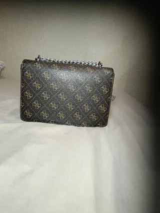 Bolso Guess pequeño