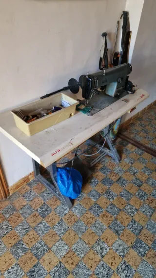 Máquina de coser Alfa