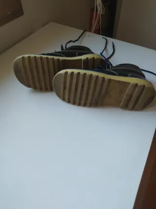 Zapatos Kickers negros charol