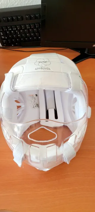 Casco Karate WKF Approved