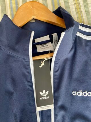 Chaqueta Adidas.