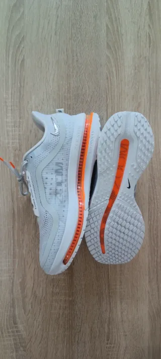 Nike Pegasus Premium.NUEVAS.Naranja Gris