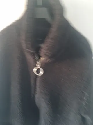 Cazadora pelo Bershka negra