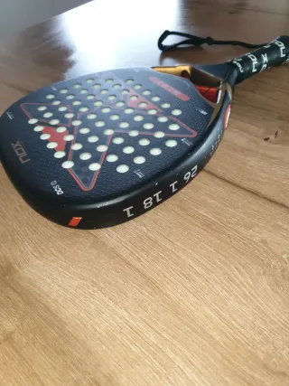 Pala de pádel Nox AT10 Carbono