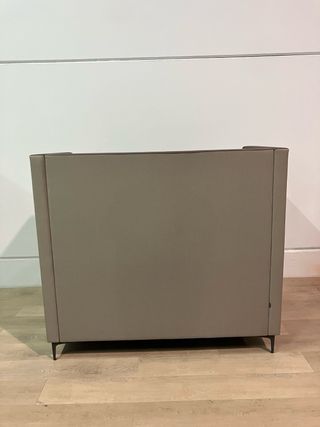 Sofá 3 plazas diseño fonoabsorbente