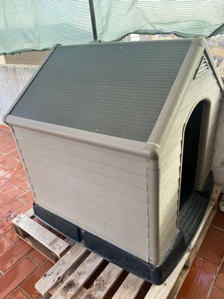 Caseta para perros beige y negra
