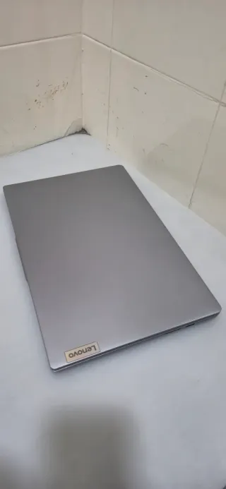 Lenovo Slim 3 i5 12th Gen 16GB RAM 512GB SSD