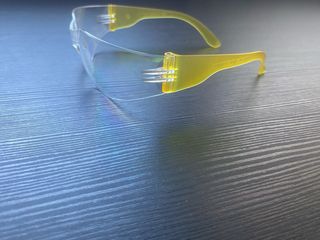 Gafas de protección transparentes y amarillas