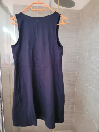 Bellissimo Vestito smanicato blu con tasche