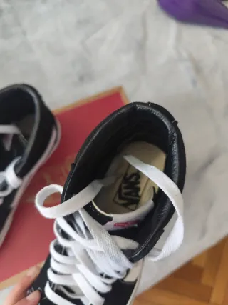 Tenis Vans Sk8-Hi Negros y Blancos