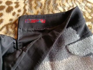 Falda Desigual negra y gris