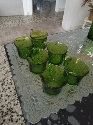 Set di bicchieri verdi