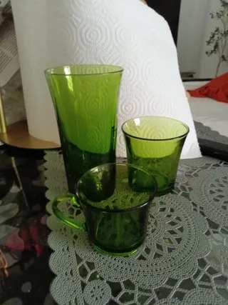 Set di bicchieri verdi