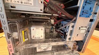 SERVIDOR HP ML310e Gen8 Xeon E3-1220 8GB RAM