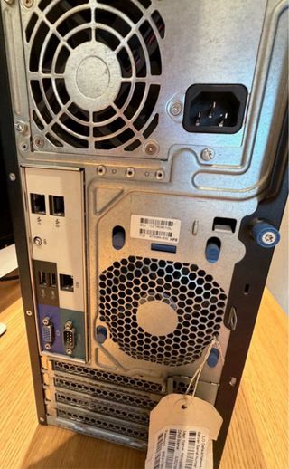 SERVIDOR HP ML310e Gen8 Xeon E3-1220 8GB RAM