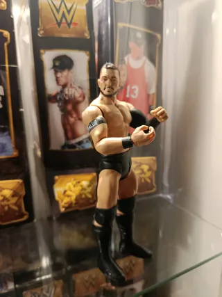 Figura Finn Balor WWE Mattel