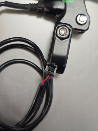 MANETA DE FRENO CON CABLE ELECTRICO