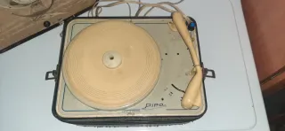 Tocadiscos Pipo Beige y Marrón