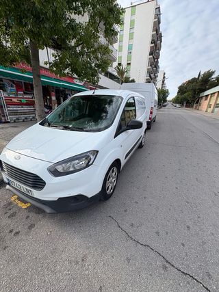 Ford Transit Courier 2021