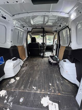 Ford Transit Courier 2021