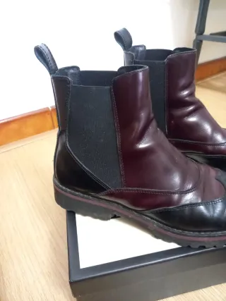 Stivaletti bicolore neri e bordeaux