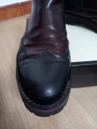 Stivaletti bicolore neri e bordeaux