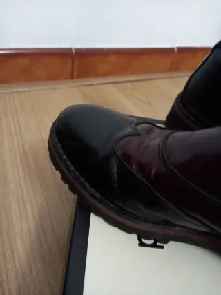 Stivaletti bicolore neri e bordeaux