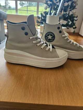Converse visón y blancas