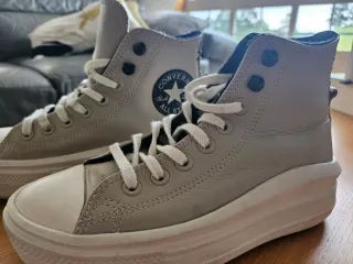 Converse visón y blancas
