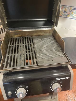 Barbacoa Weber Spirit 2 fuegos + bombona de gas