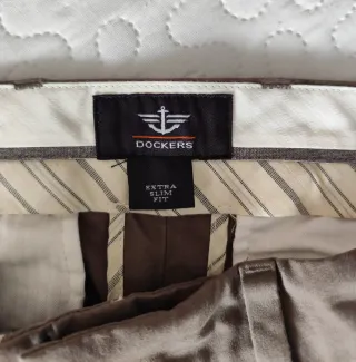 Pantalón chino Dockers hombre