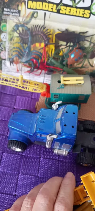 Lote Juguetes Niños: Insectos y Vehículos