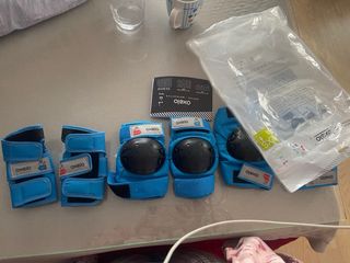 Patines Oxelo + conjunto de protecciones oxelo