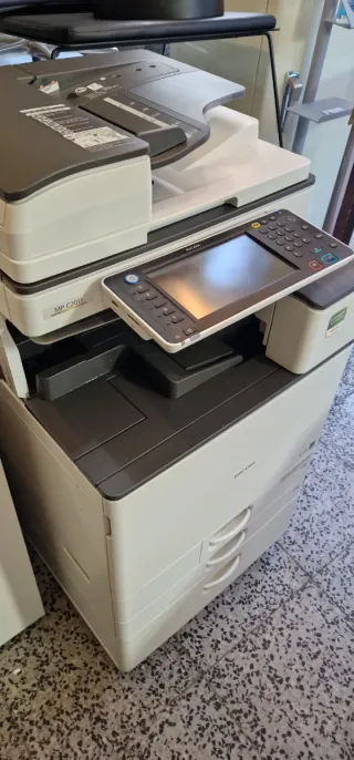 Impresora Ricoh MP C2011 Color Multifunción