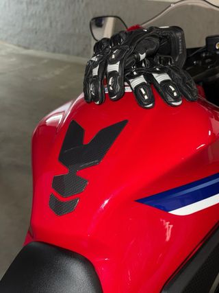 HONDA CBR650R ROJA GRAND PRIX