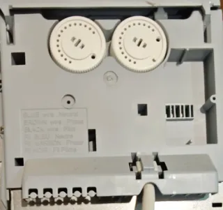 Radiador Toallero Eléctrico Tatou blanco 1000w