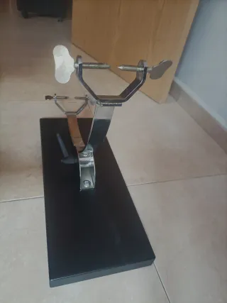 Jamonero profesional cordoba lacado basculante.