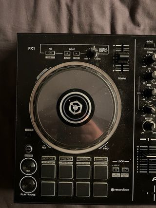 Mesa DJ Pioneer ddj-rb