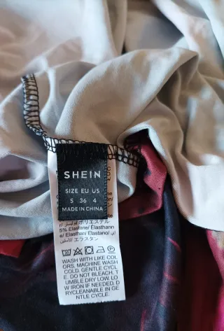 Falda larga estampada flores rojas