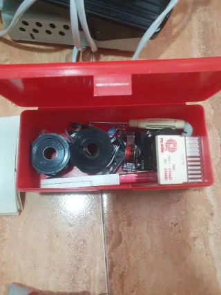 Máquina de coser Alfa