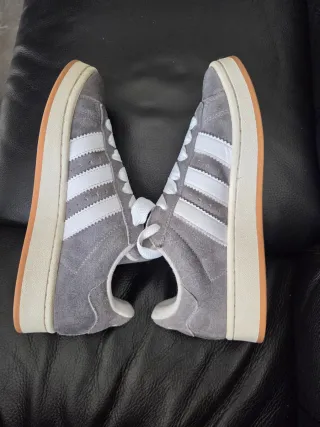Adidas Campus talla 40,5 Grises