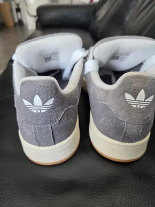 Adidas Campus talla 40,5 Grises