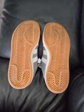 Adidas Campus talla 40,5 Grises