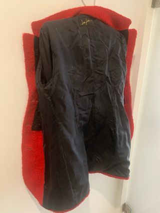 Chaqueta Levita Roja y Negra