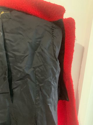 Chaqueta Levita Roja y Negra