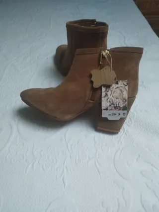 Botines ante piel marrones