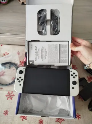 Nintendo Switch OLED + Funda transporte