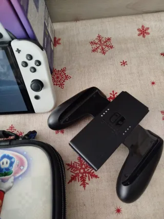 Nintendo Switch OLED + Funda transporte