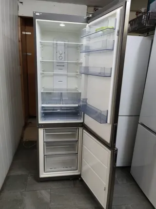 Nevera Benavent 200x60cm A+ no Frost con Garantia