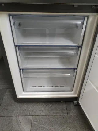 Nevera Benavent 200x60cm A+ no Frost con Garantia